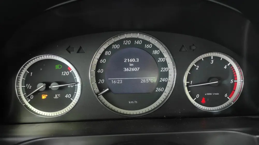 mercedes-benz-classe-c-2010-diesel-2143cc