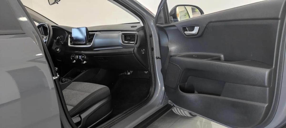 kia-stonic-2022-gasolina-1197cc