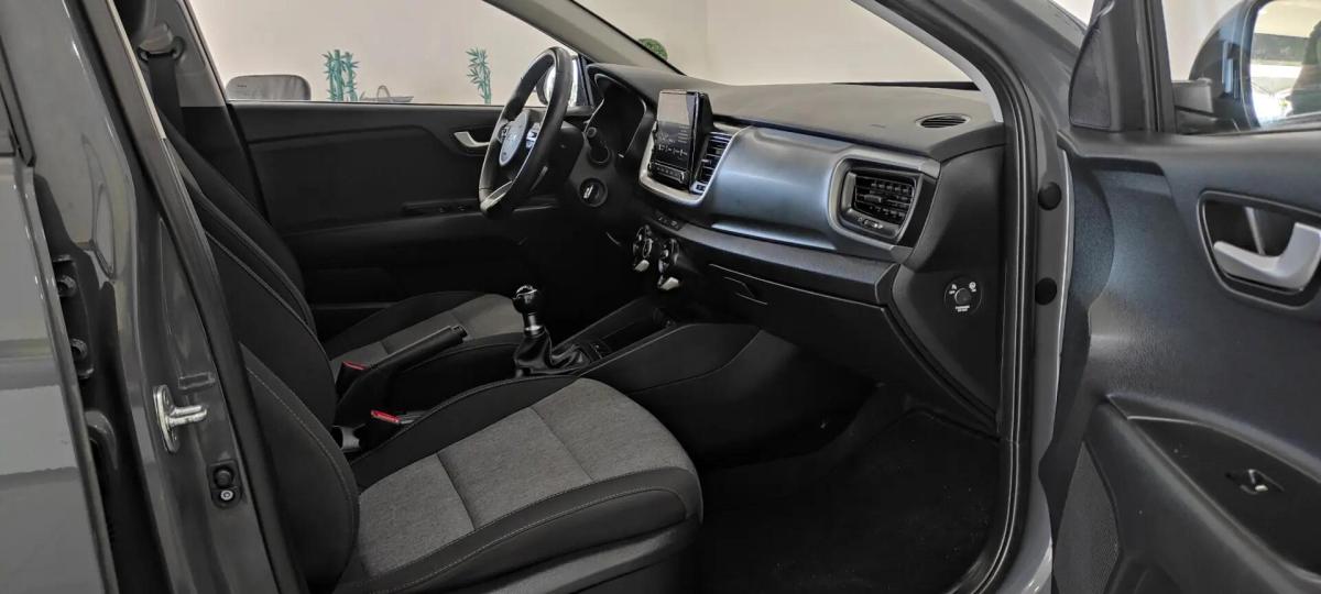 kia-stonic-2022-gasolina-1197cc