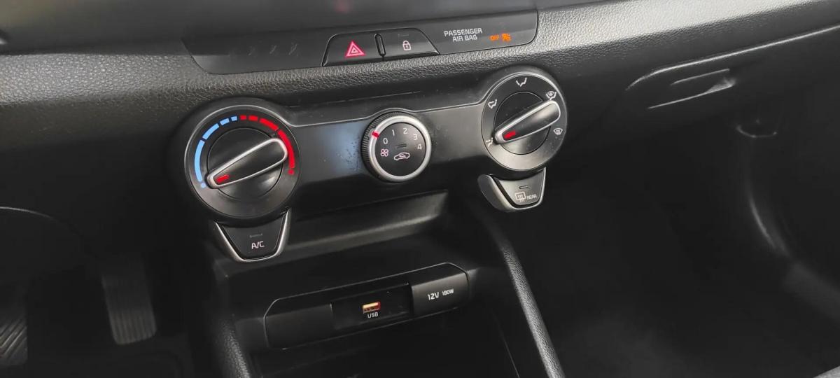 kia-stonic-2022-gasolina-1197cc