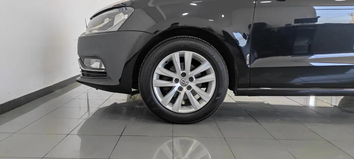 volkswagen-polo-2015-gasolina-999cc