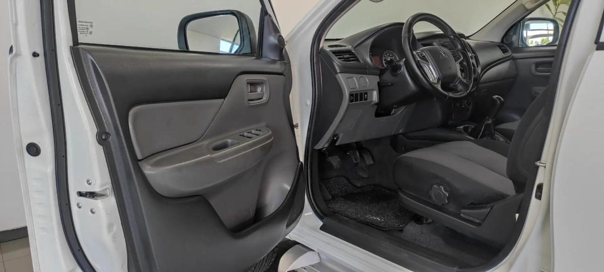 mitsubishi-l200-2018-diesel-2442cc