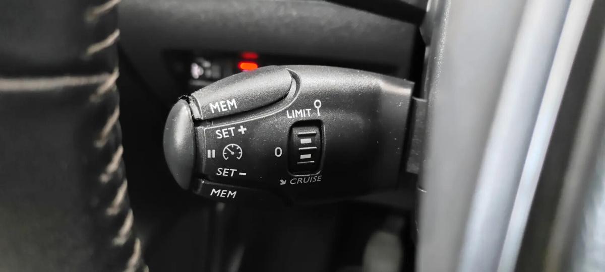 peugeot-208-2020-gasolina-1199cc