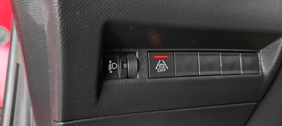 peugeot-208-2020-gasolina-1199cc