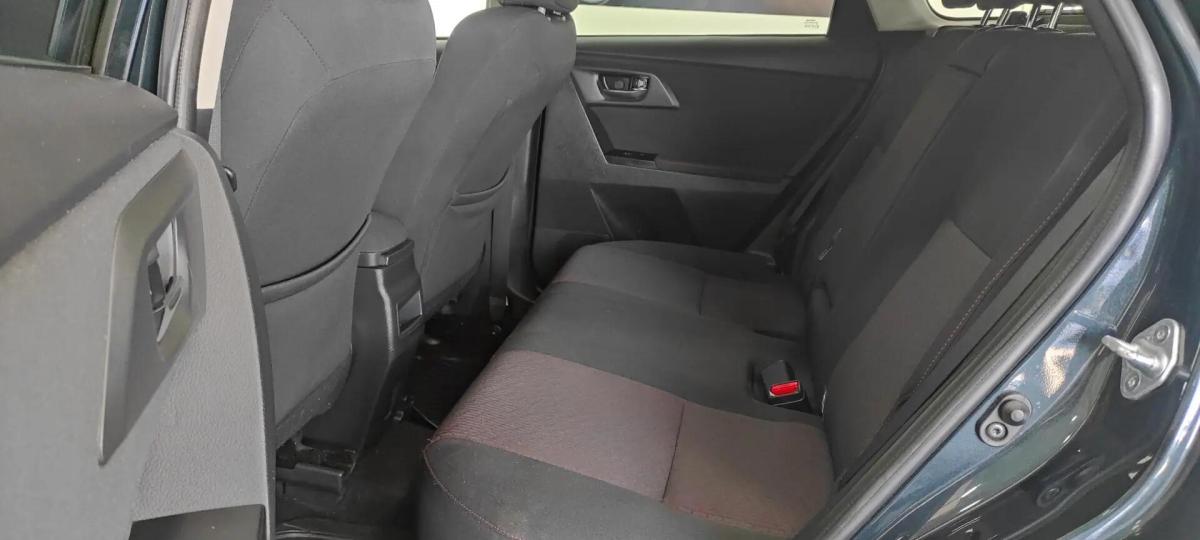 toyota-auris-touring-sports-2015-diesel-1364cc