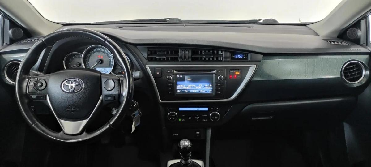 toyota-auris-touring-sports-2015-diesel-1364cc