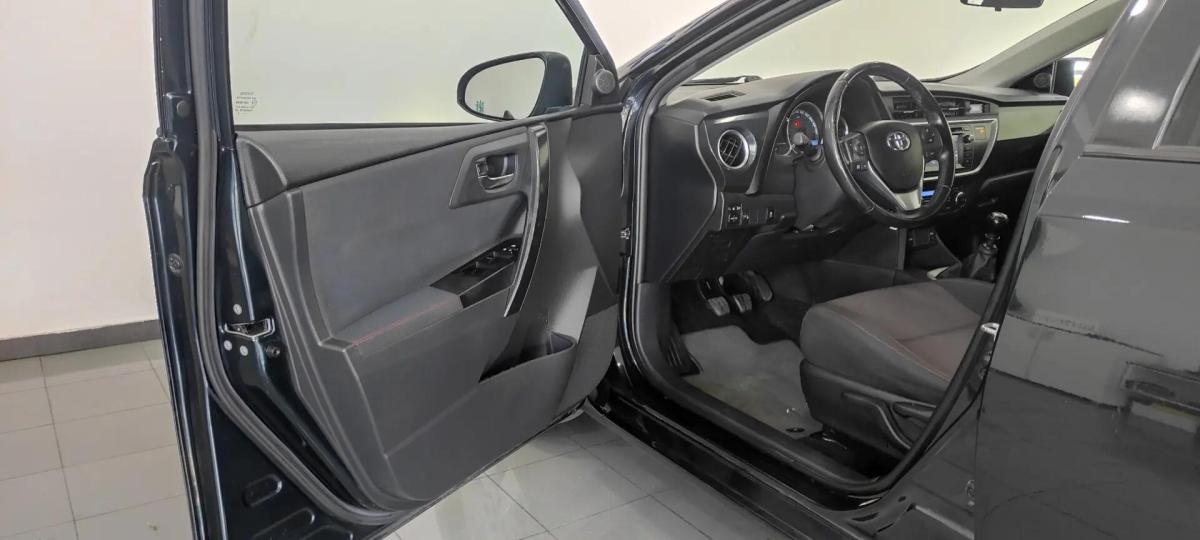 toyota-auris-touring-sports-2015-diesel-1364cc