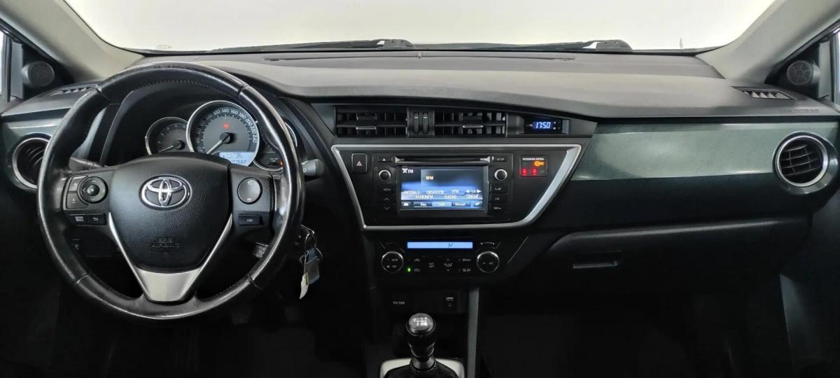 toyota-auris-touring-sports-2015-diesel-1364cc
