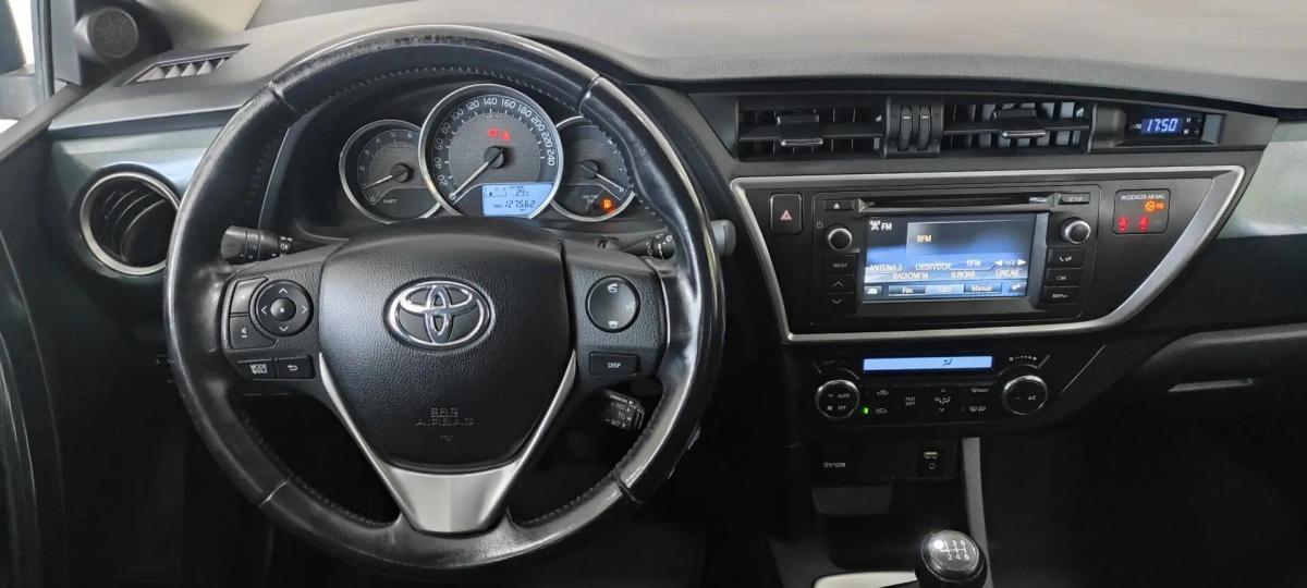 toyota-auris-touring-sports-2015-diesel-1364cc