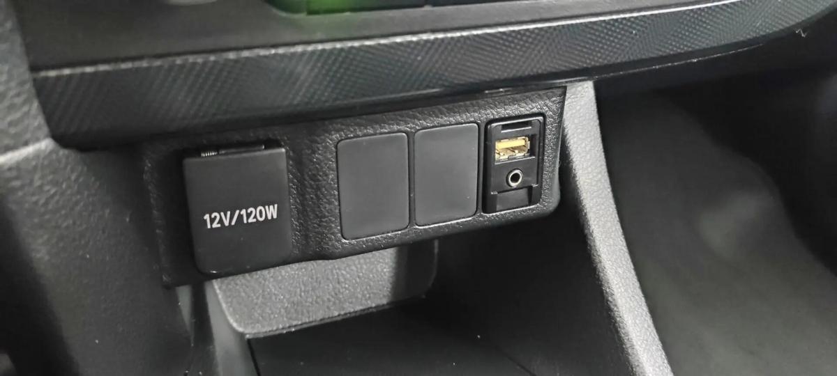 toyota-auris-touring-sports-2015-diesel-1364cc