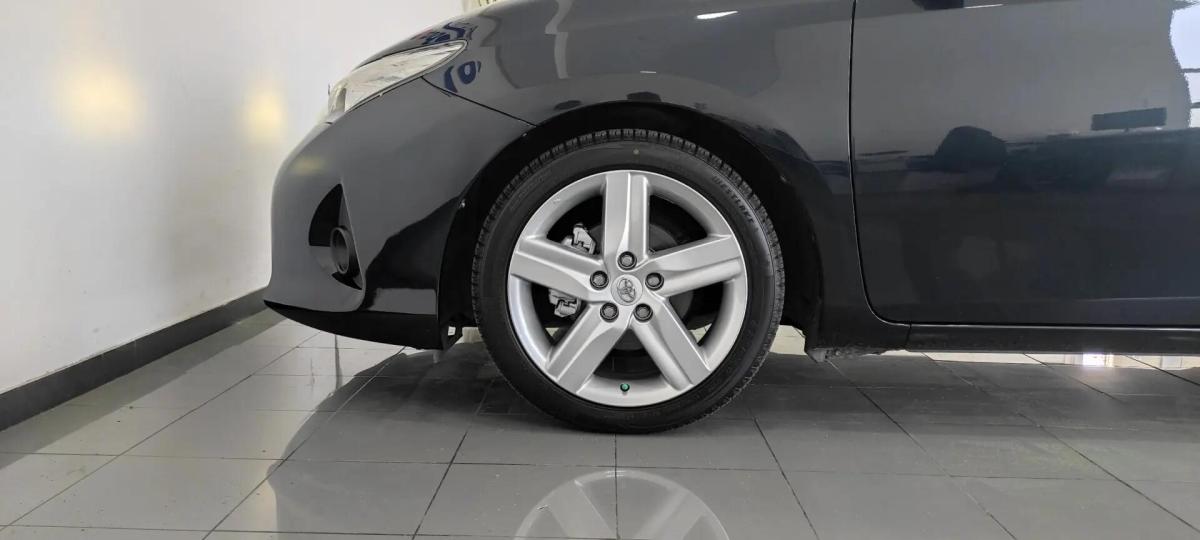 toyota-auris-touring-sports-2015-diesel-1364cc