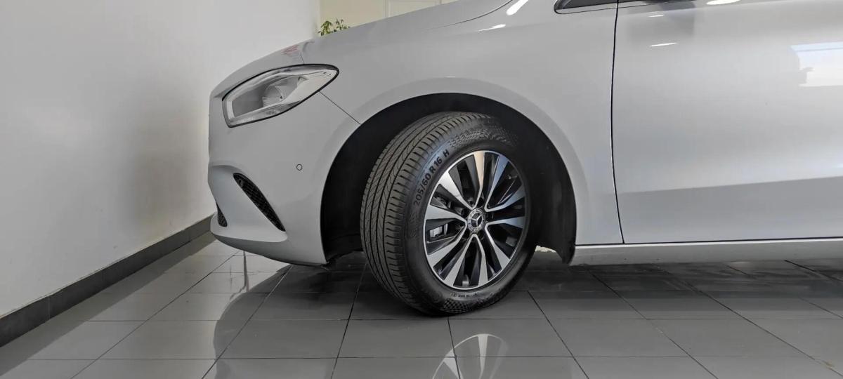 mercedes-benz-180-style-2020-diesel-1461cc
