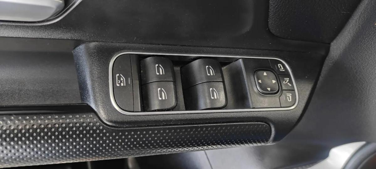 mercedes-benz-180-style-2020-diesel-1461cc