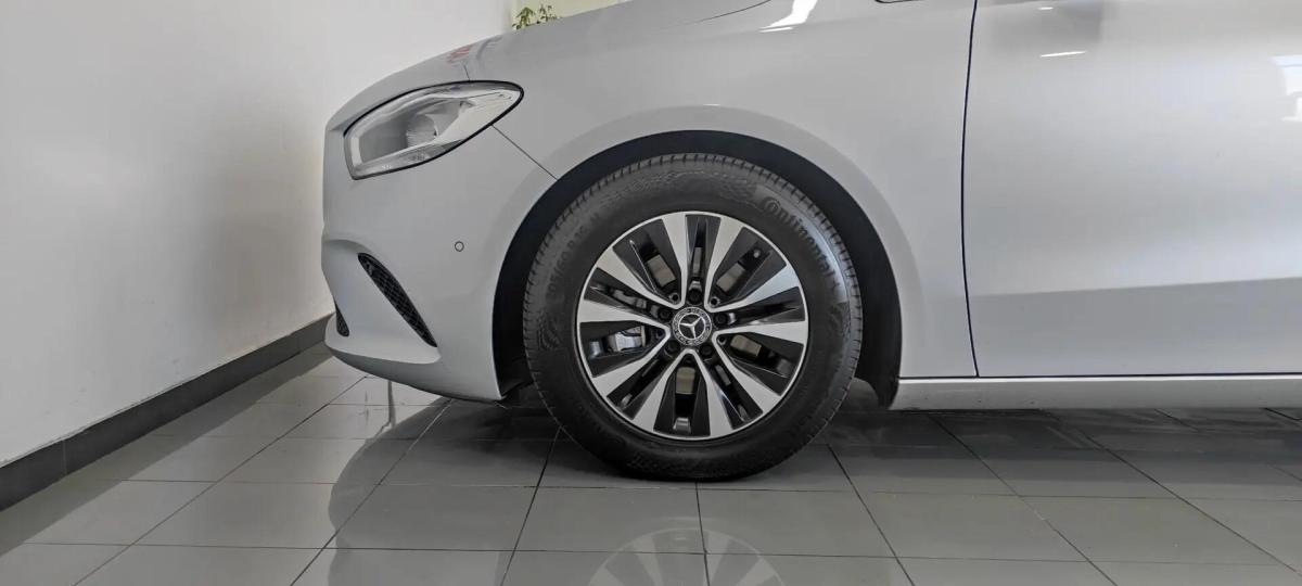 mercedes-benz-180-style-2020-diesel-1461cc