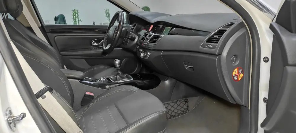 renault-laguna-break-2012-diesel-1995cc