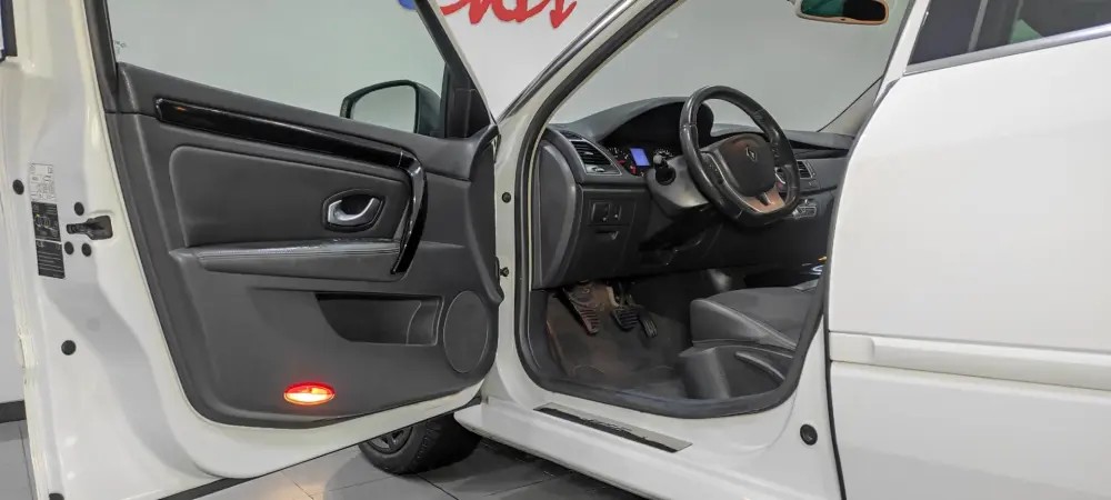 renault-laguna-break-2012-diesel-1995cc