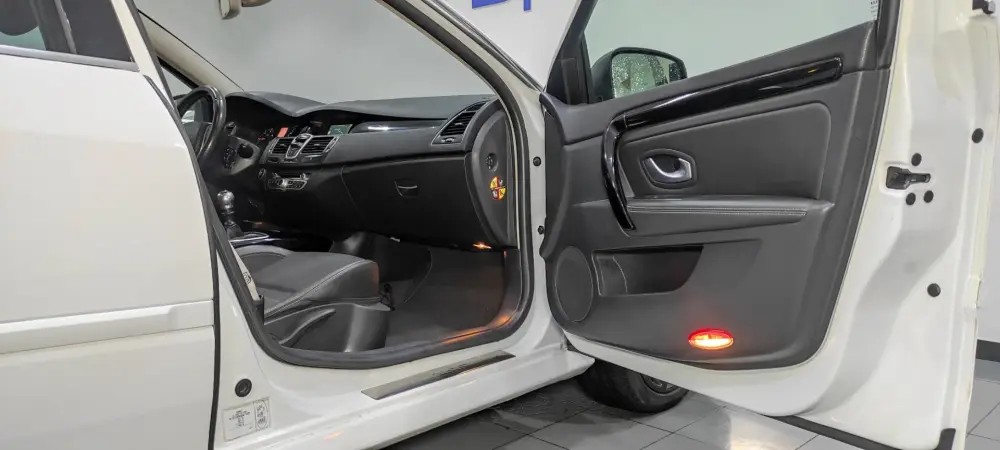 renault-laguna-break-2012-diesel-1995cc