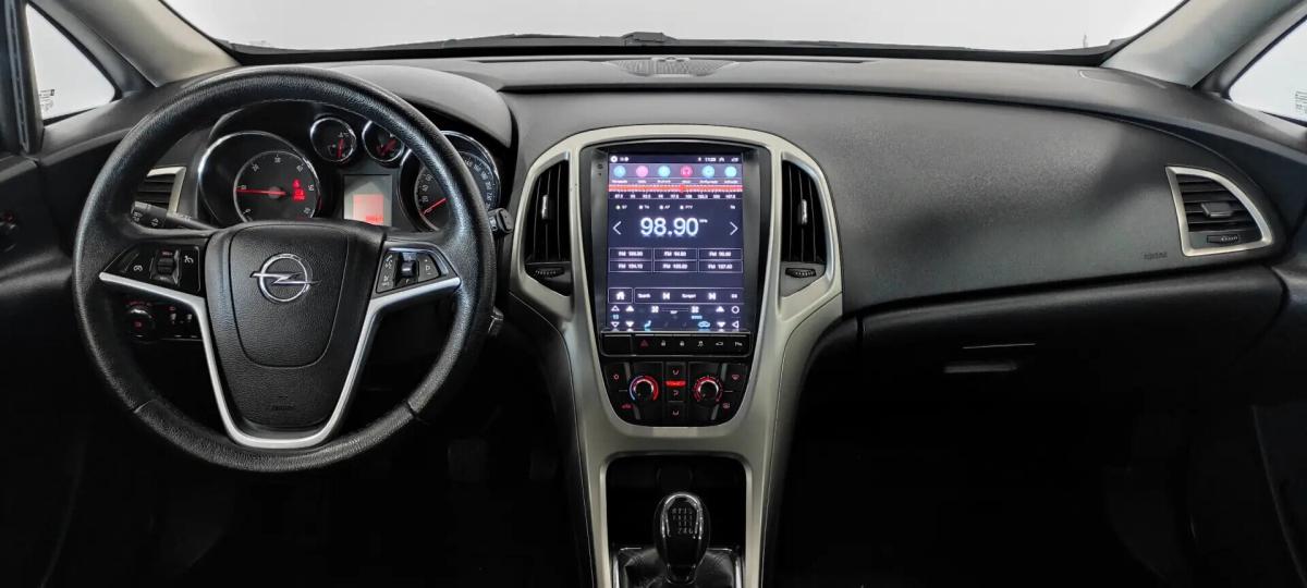 opel-astra-sport-tourer-2011-diesel-1686cc