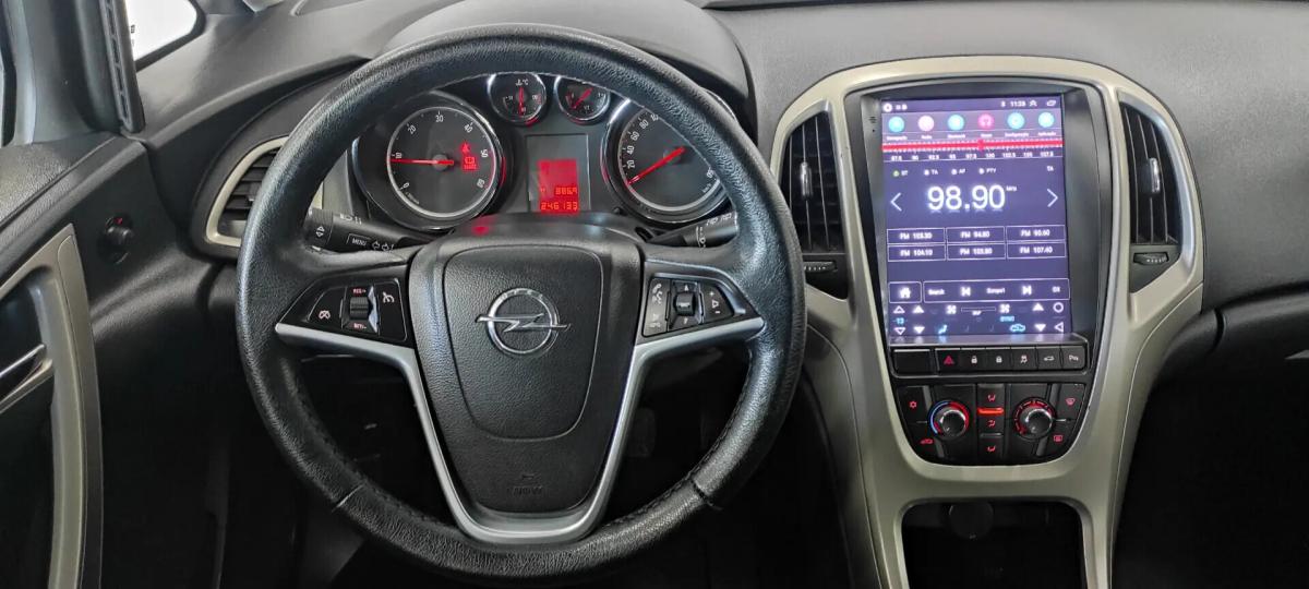 opel-astra-sport-tourer-2011-diesel-1686cc
