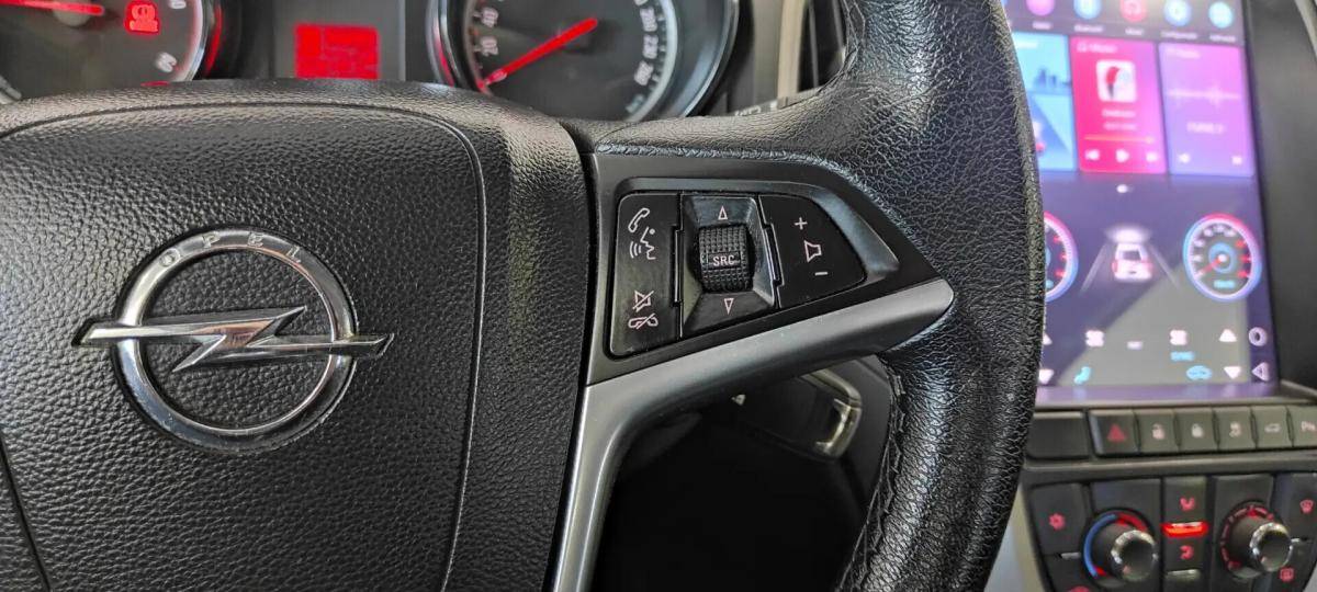 opel-astra-sport-tourer-2011-diesel-1686cc