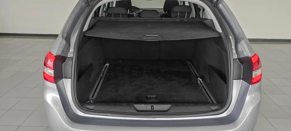 peugeot-308-sw-2018-diesel-1560cc