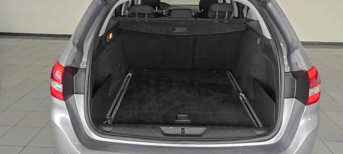 peugeot-308-sw-2018-diesel-1560cc
