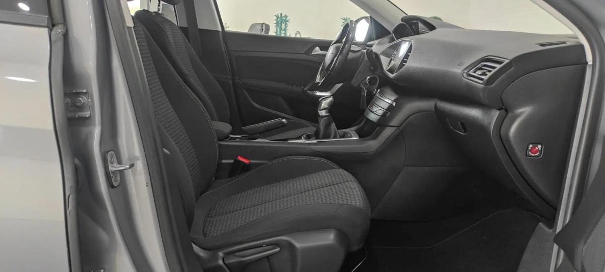 peugeot-308-sw-2018-diesel-1560cc