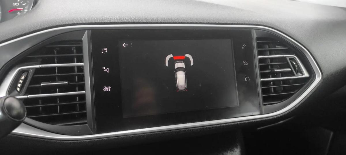 peugeot-308-sw-2018-diesel-1560cc