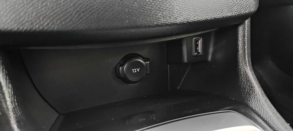 peugeot-308-sw-2018-diesel-1560cc