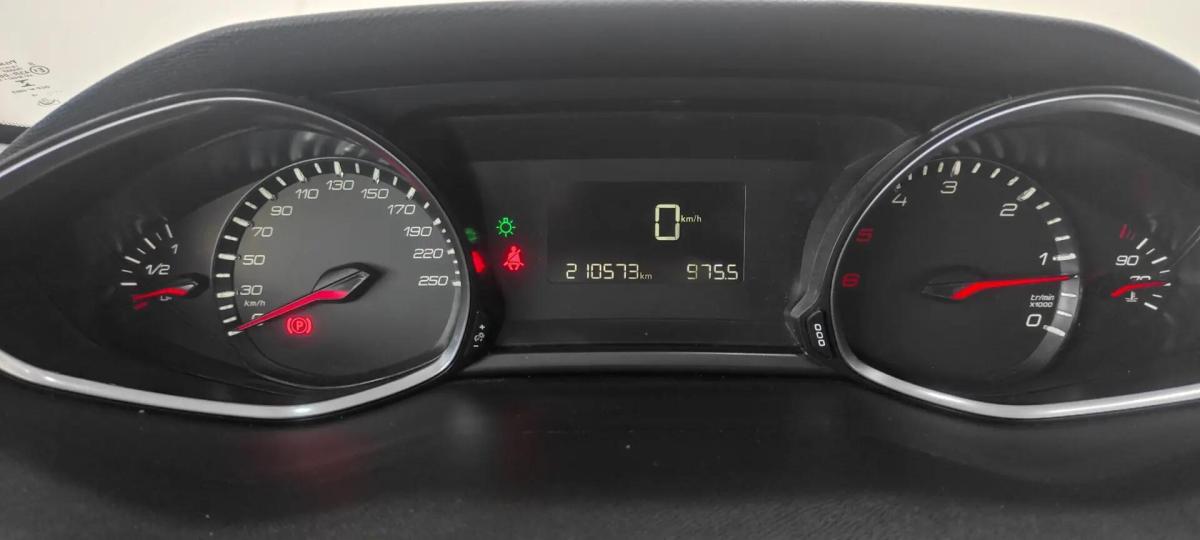 peugeot-308-sw-2018-diesel-1560cc