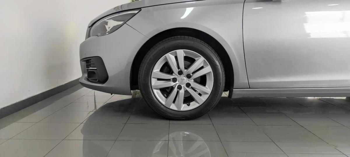 peugeot-308-sw-2018-diesel-1560cc