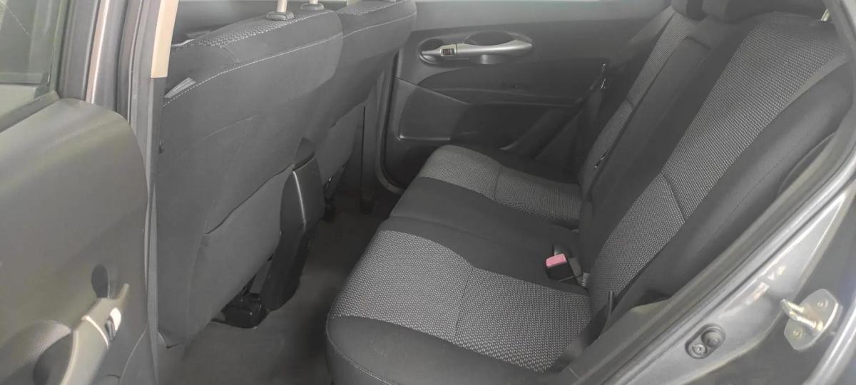 toyota-auris-2010-diesel-1364cc