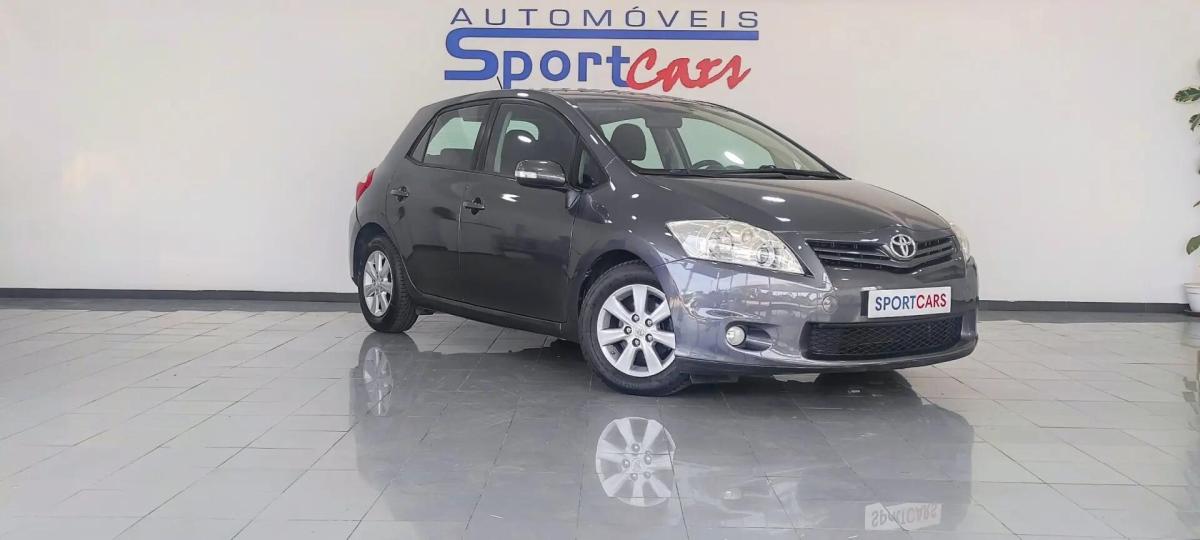 toyota-auris-2010-diesel-1364cc