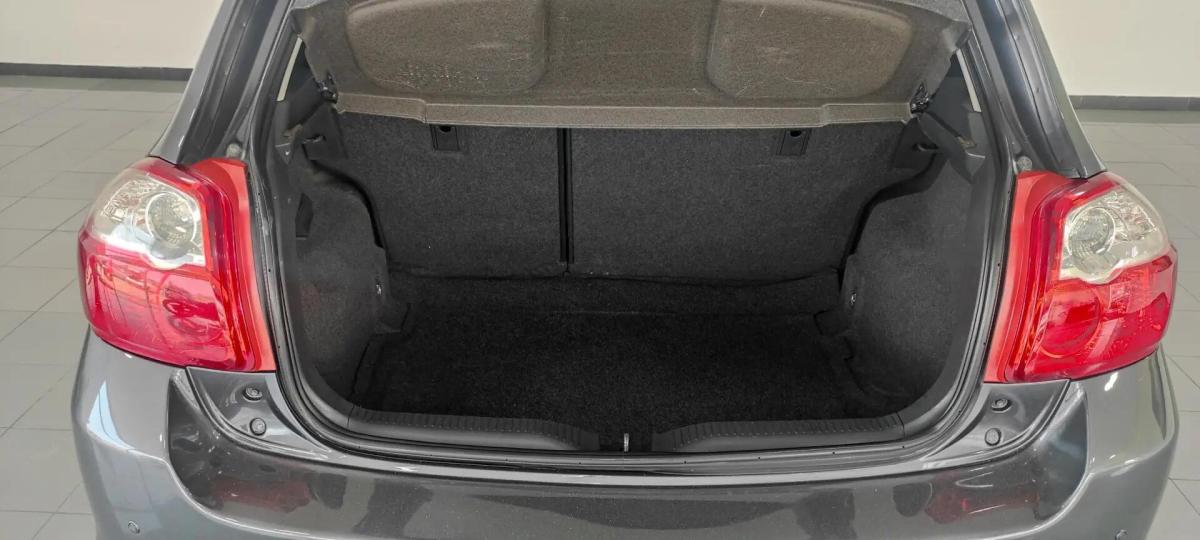 toyota-auris-2010-diesel-1364cc