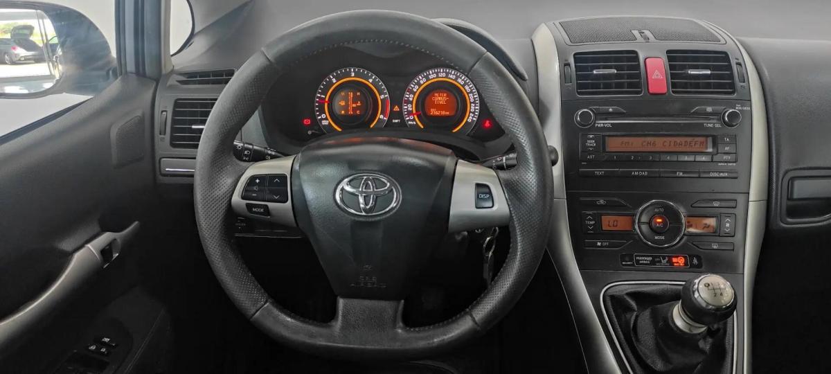 toyota-auris-2010-diesel-1364cc