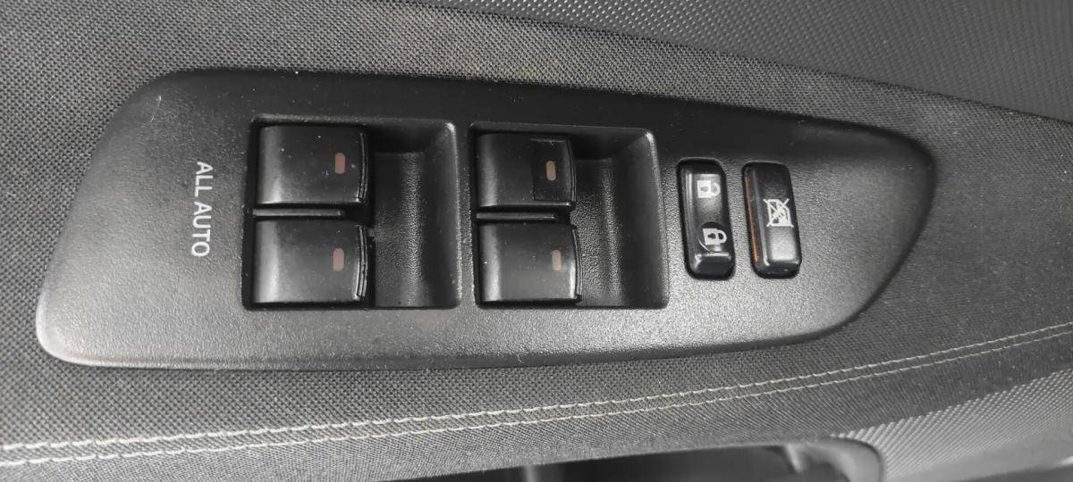 toyota-auris-2010-diesel-1364cc