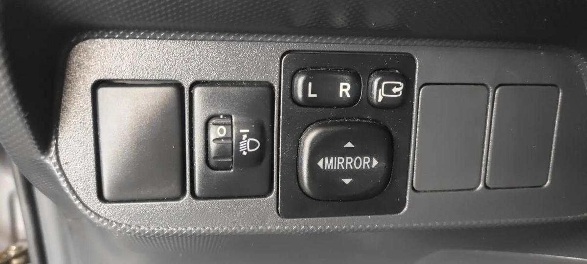 toyota-auris-2010-diesel-1364cc