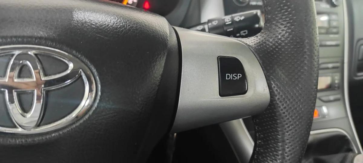 toyota-auris-2010-diesel-1364cc