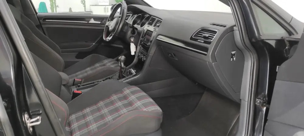volkswagen-golf-2013-gasolina-1984cc