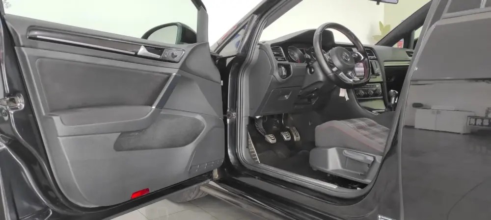 volkswagen-golf-2013-gasolina-1984cc