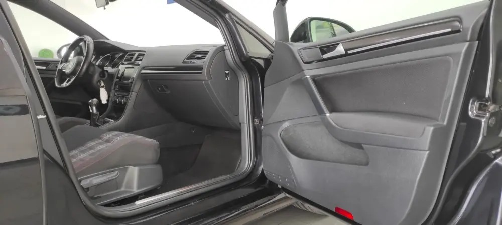 volkswagen-golf-2013-gasolina-1984cc