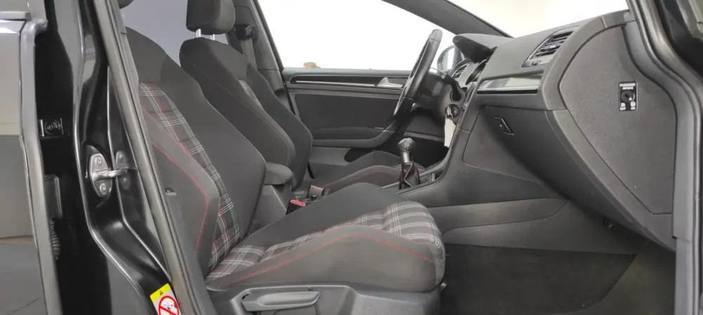 volkswagen-golf-2013-gasolina-1984cc