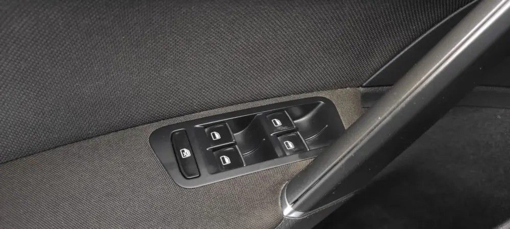volkswagen-golf-2013-gasolina-1984cc