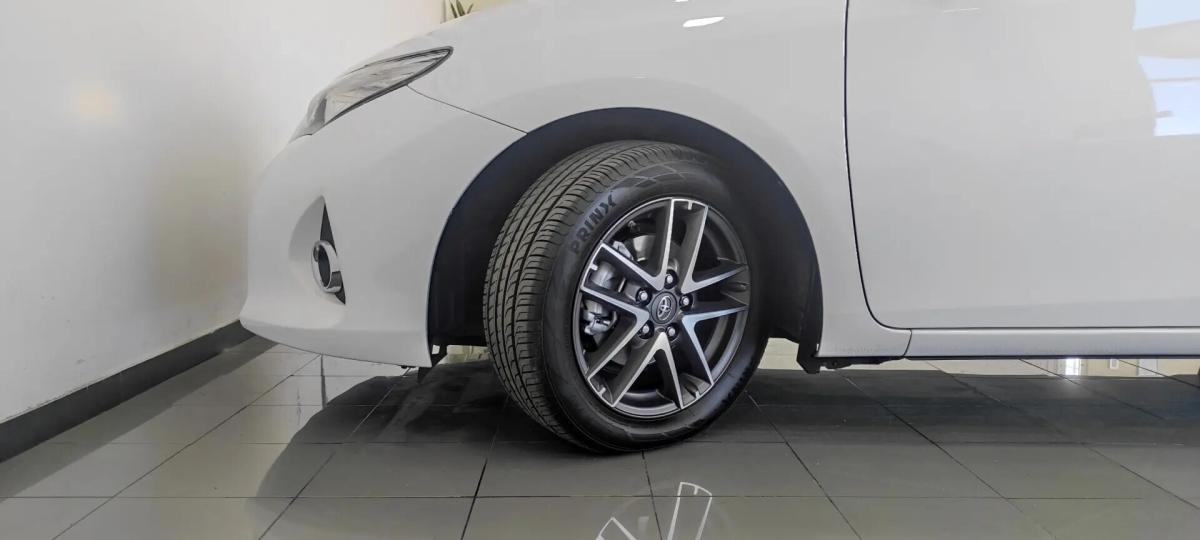 toyota-auris-touring-sports-2014-diesel-1364cc