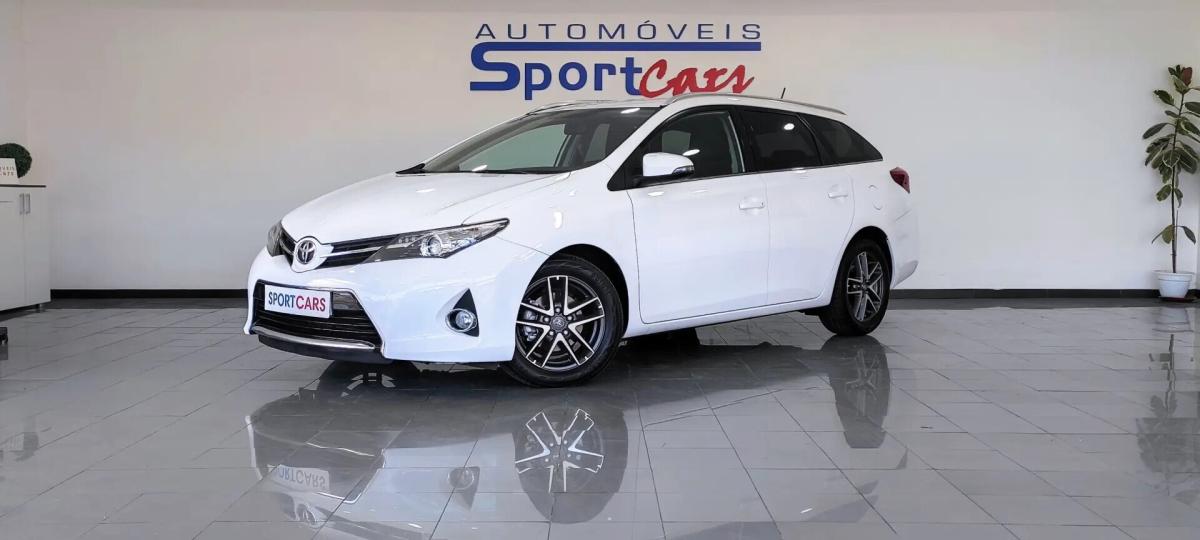 toyota-auris-touring-sports-2014-diesel-1364cc