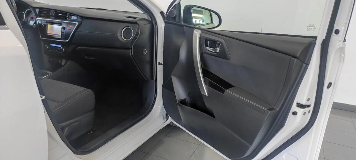 toyota-auris-touring-sports-2014-diesel-1364cc