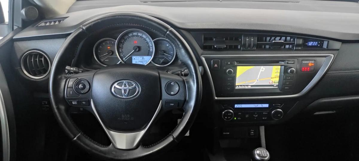 toyota-auris-touring-sports-2014-diesel-1364cc