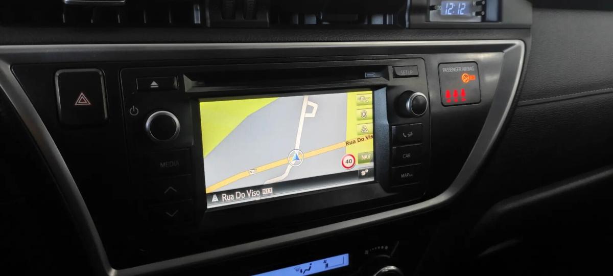 toyota-auris-touring-sports-2014-diesel-1364cc
