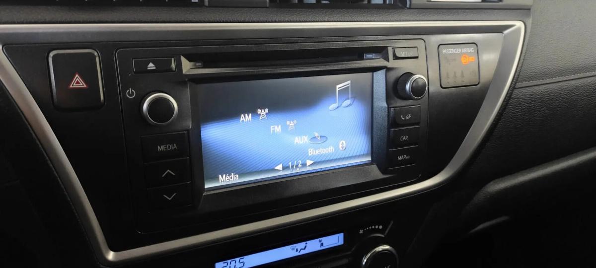 toyota-auris-touring-sports-2014-diesel-1364cc
