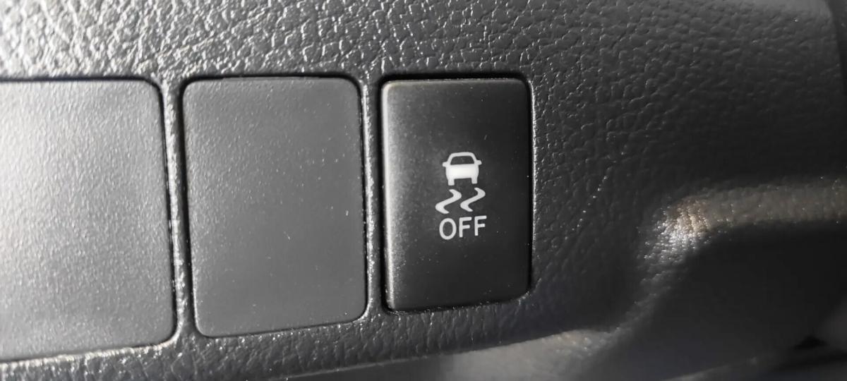 toyota-auris-touring-sports-2014-diesel-1364cc